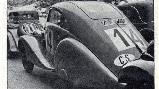 Aero 750 Sport Coup ped startem zvodu 1 000 mil eskoslovenskch v roce 1934. Dobov popisek "Nimshans dobe pochopil vznam aerodynamickho tvaru a objednal si na 750 ccm Aero novou karoserii od Uhlka, Stranice. Tvar pkn, strop prhledn."