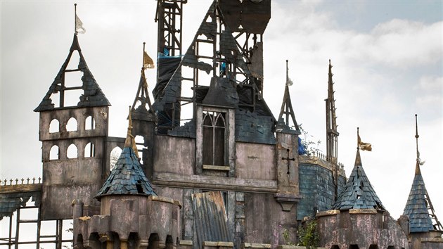 Symbolem netradiního zábavního parku byla ruina Popelina zámku známého z...