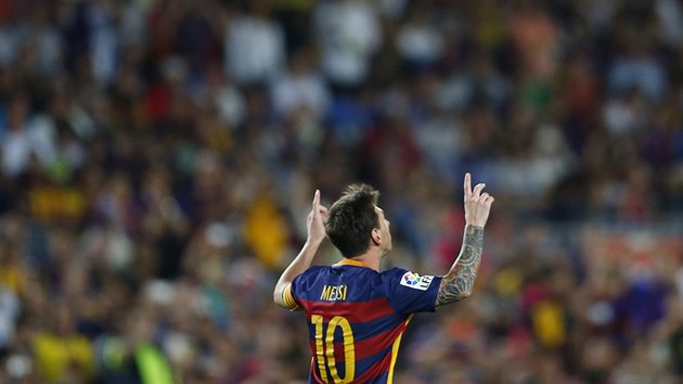 Lionel Messi z Barcelony oslavuje gl.