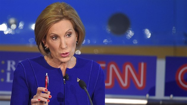 Carly Fiorinaov bhem druh televizn debaty stanice CNN (22. z 2015).