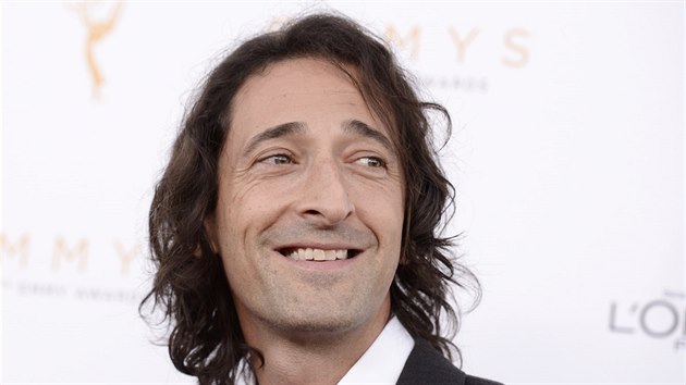 Herec Adrien Brody na ceremonilu televiznch cen Emmy (2015)