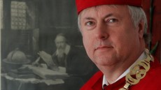 Luboš Chaloupka, majitel a rektor UJAK. Luboš Chaloupka, majitel a rektor UJAK.
