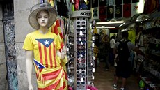 Obchod se suvenýry v Barcelon je jasn pro katalánskou samostatnost. (27. záí...