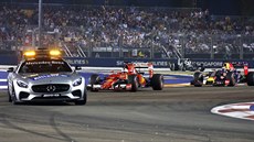 SAFETY CAR. Peruení ve Velké cen Singapuru formule 1.