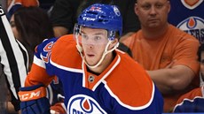 Connor McDavid z Edmontonu v píprav proti Minnesot