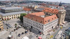 Klášter irských mnichů řádu Hybernů. Zhruba dvě stě let stará nemovitost je... Klášter irských mnichů řádu Hybernů. Zhruba dvě stě let stará nemovitost je...