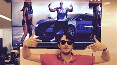 Martin Shkreli se na sociálních sítích prezentoval jako „úspěšný kapitalista,... Martin Shkreli se na sociálních sítích prezentoval jako „úspěšný kapitalista,...