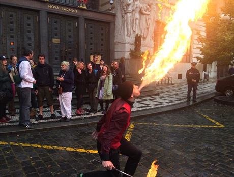 Happening busker na Mariánském námstí (7.10.2015).