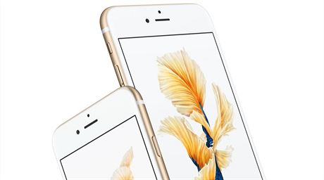 Apple se moná kvli obav z propadu prodej iPhon snaí urychlit nasazení OLED displej. Levnjí modely by i nadále pouívaly LCD displej. Ilustraní snímek