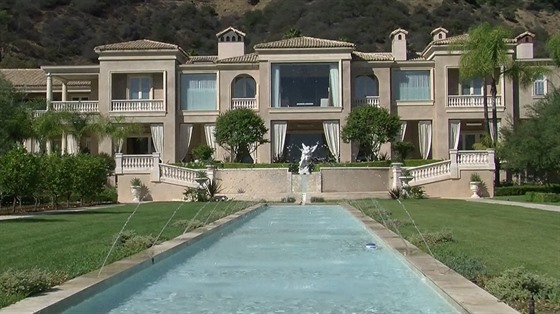 Luxusní vila v Beverly Hills za bezmála 150 milion dolar