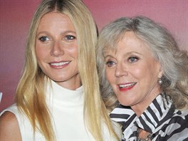 Gwyneth Paltrowová a její matka Blythe Dannerová (Los Angeles, 7. kvtna 2015)