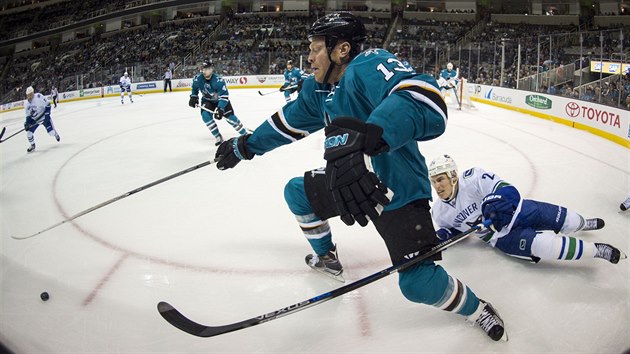 Raffi Torres ze San Jose.