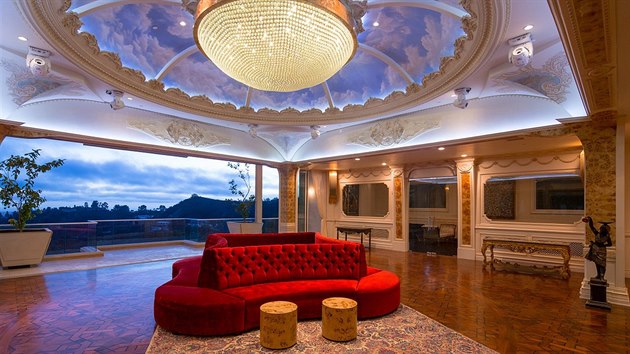 Interir luxusn vily Palazzo di Amore v Beverly Hills