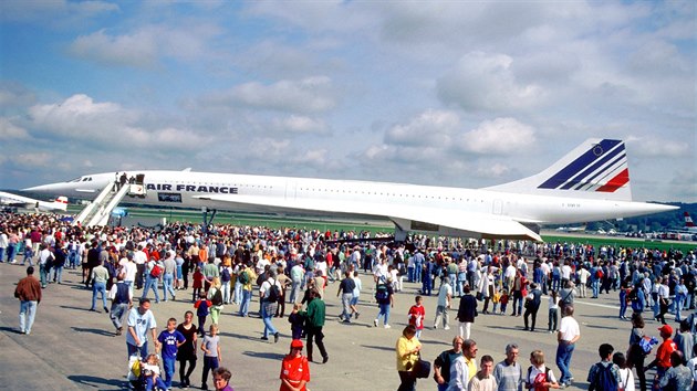 Letoun Concorde v barvch Air France.