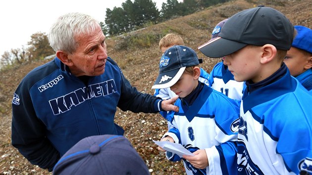 Josef ern debatuje s dtmi.