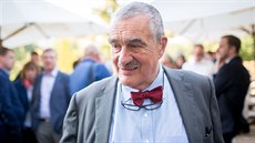 Karel Schwarzenberg oznámil, že nebude v listopadu kandidovat znovu na předsedu... Karel Schwarzenberg oznámil, že nebude v listopadu kandidovat znovu na předsedu...
