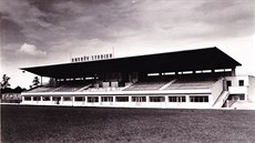 První tribuna Androva stadionu v Olomouci otevená v srpnu 1940, zniená v...