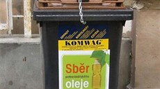 Praha 2 má nově popelnice na třídění tuků a olejů. Praha 2 má nově popelnice na třídění tuků a olejů.