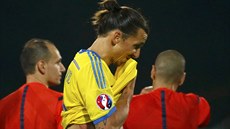 GÓL. Zlatan Ibrahimovic pispl k vítzství védska v Lichtentejnsku 2:0...
