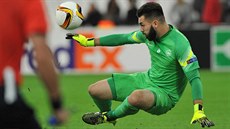 Tomáš Koubek v brance Liberce likviduje nohou jednu z gólových šancí Marseille. Tomáš Koubek v brance Liberce likviduje nohou jednu z gólových šancí Marseille.
