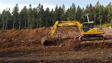 Úpravy sjezdovky ve skiareálu Říčky v Orlických horách. Úpravy sjezdovky ve skiareálu Říčky v Orlických horách.