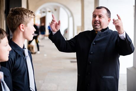 Pavel Horák, sbormistr hradeckého chlapeckého sboru Boni pueri