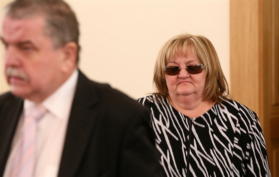 Lobbistka Jana Mrencová v íjnu 2015 u chebského okresního soudu