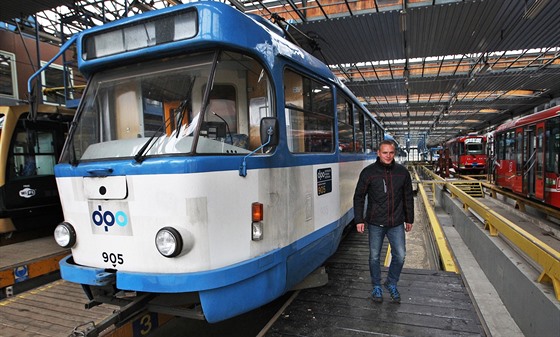 Dopravní podnik Ostrava prodává vozy typu T3, které ve mst jezdí od roku 1965.