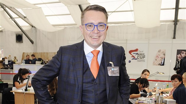 Roman mucler zavtal na prask kosmetick veletrh Interbeauty Expo Praha aby poodhalil kvalitu a odbornost estetick medicny