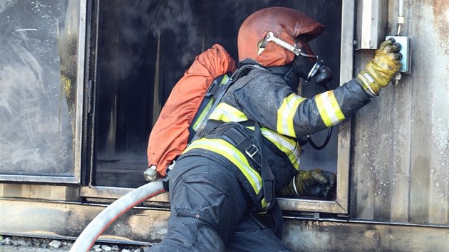 Vcvik hasi ve flashover polygonu ve Zbirohu na Rokycansku. (11. jna 2015)