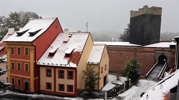 Prvn snh napadl ve stedu tak v Chebu (14. jna 2015).