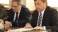Exprimátor Ústí nad Labem Vít Mandík (vpravo) je obžalovaný ze zneužití... Exprimátor Ústí nad Labem Vít Mandík (vpravo) je obžalovaný ze zneužití...