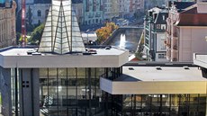 Důležitým argumentem při řešení otázky, zda Vřídelní kolonádu zbourat nebo... Důležitým argumentem při řešení otázky, zda Vřídelní kolonádu zbourat nebo...