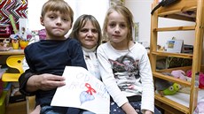 Anna Dzurejová je babičkou „na inzerát“. Paní Hladké hlídá dvě děti - Jáchyma a... Anna Dzurejová je babičkou „na inzerát“. Paní Hladké hlídá dvě děti - Jáchyma a...