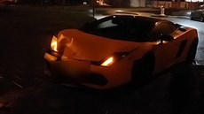 Řidič v Olomouci naboural luxusní vůz Lamborghini Gallardo Řidič v Olomouci naboural luxusní vůz Lamborghini Gallardo