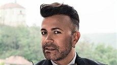 Osmany Lafita s novým účesem, ve kterém by mu padesát let nikdo nehádal. Osmany Lafita s novým účesem, ve kterém by mu padesát let nikdo nehádal.