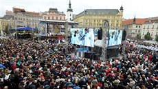 Na Náměstí svobody v Brně se konala mše za účasti všech biskupů českých a... Na Náměstí svobody v Brně se konala mše za účasti všech biskupů českých a...