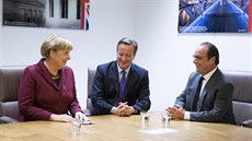 Nmecká kancléka Angela Merkelová, britský premiér David Cameron a francouzský...