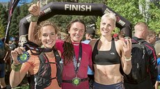 Zuzana Kocumová (uprostřed) se zlatou medailí z mistrovství světa ve Spartan... Zuzana Kocumová (uprostřed) se zlatou medailí z mistrovství světa ve Spartan...