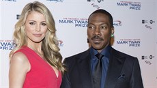 Paige Butcherová a Eddie Murphy (Washington, 18. íjna 2015)