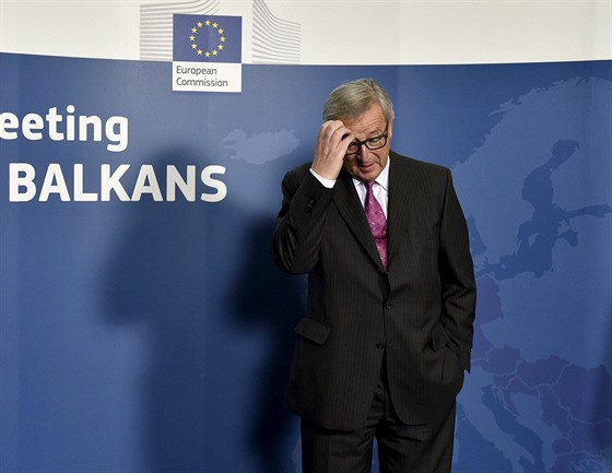 Pedseda Evropské komise Juncker ped jednáním v Bruselu (25. íjna 2015).