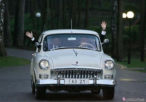 Automobilem Volha z roku 1956 svezl ruský prezident Putin i amerického...