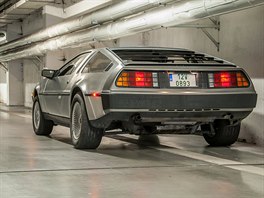 DeLorean DMC-12