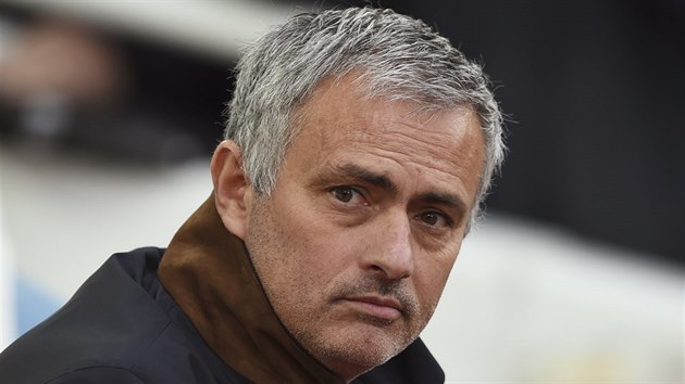 José Mourinho pi dalím nevydaeném utkání Chelsea na hiti West Hamu.