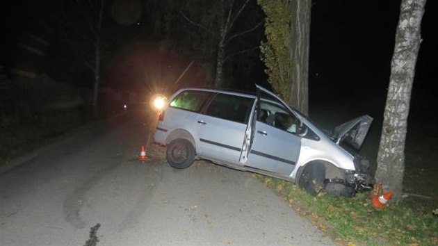 Tragick nehoda se stala ve stedu v noci na eskobudjovicku.