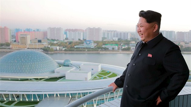 Severokorejsk vlda v KLDR slavnostn otevela nov centrum vzkumu a technologi. Podvat se piel i Kim ong-un (jen 2015)