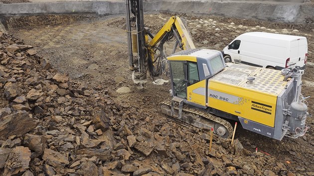 Odstel skly pi stavb elezninho tunelu pod vrchem Chlum.