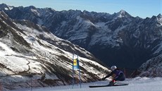 Federica Brignoneová na trati obřího slalomu v Söldenu. Federica Brignoneová na trati obřího slalomu v Söldenu.