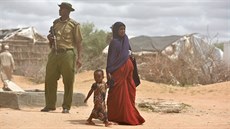 Na poádek v táboe Dadaab dohlíí armáda a policie.