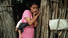 Uprchlice z Guatemaly v jednom z táborů v Mexiku. Uprchlice z Guatemaly v jednom z táborů v Mexiku.